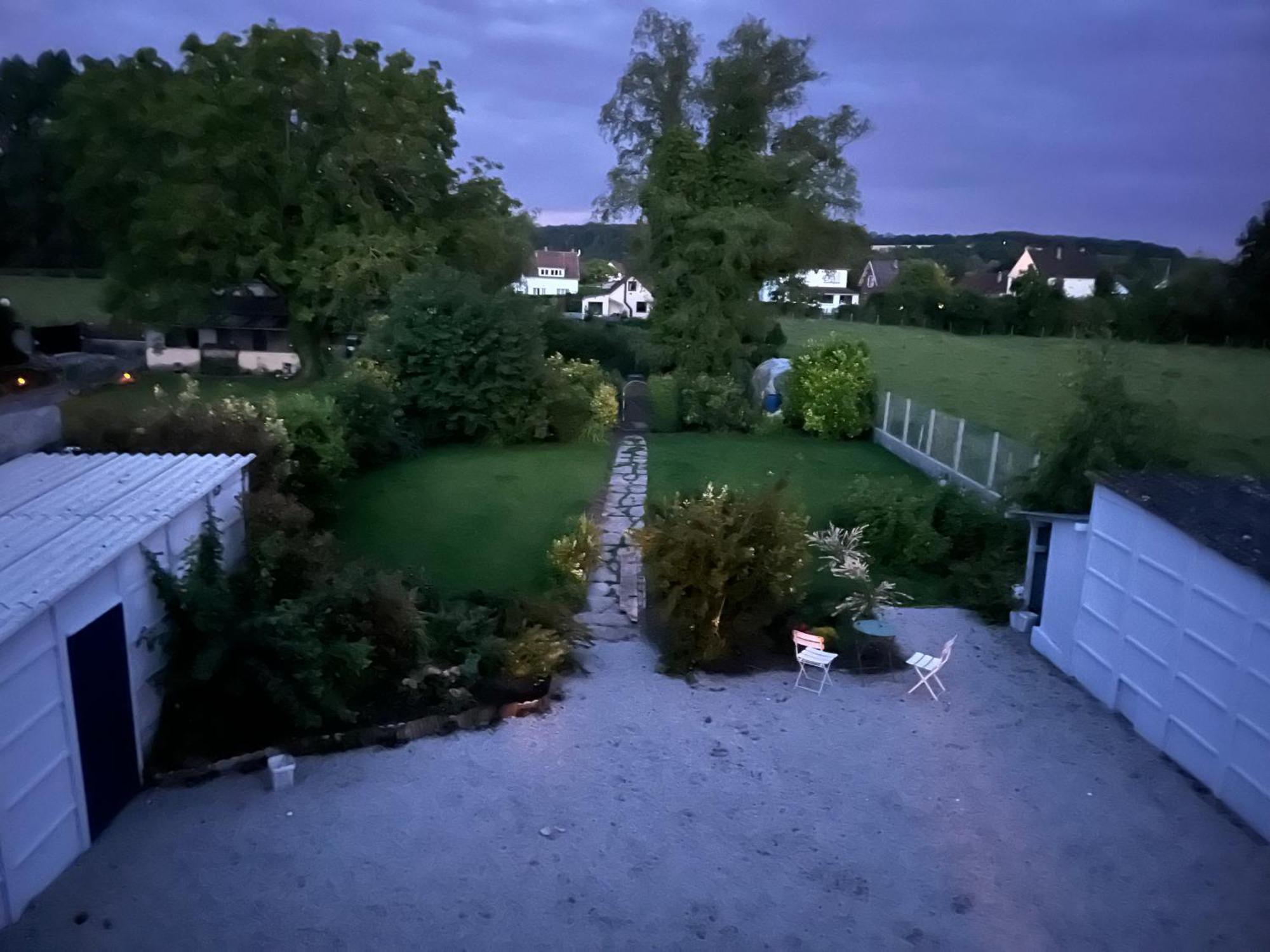 L Hirondelle 3 Bed and Breakfast Erondelle Exteriör bild